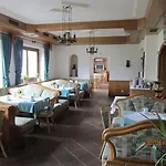 Kleinmuenchen מלון