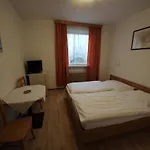 Kleinmuenchen מלון