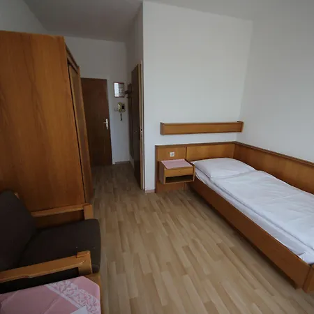 Kleinmuenchen فندق 2*