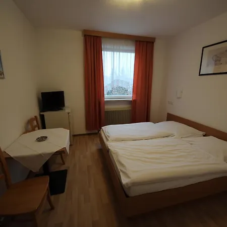 Kleinmuenchen فندق