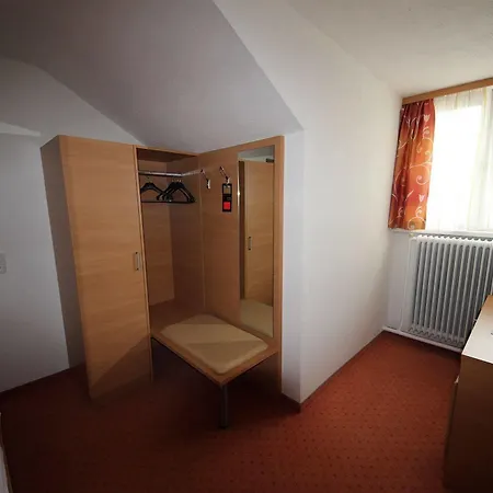 فندق Kleinmuenchen 2*