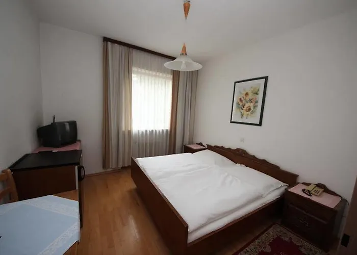 Kleinmunchen Garni 2*