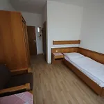 Kleinmunchen Garni Hotel 2*