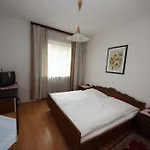 Kleinmunchen Garni 2*